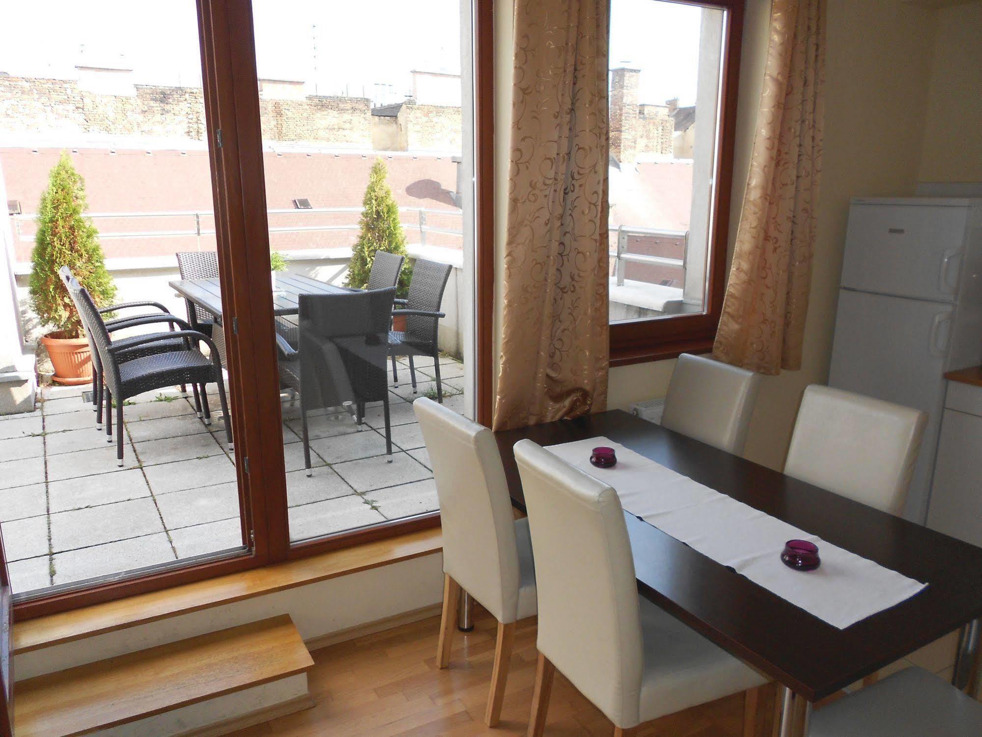 Trendy Deluxe Apartments Budapest Bagian luar foto
